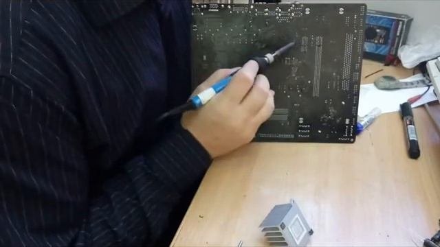 Самый простой ремонт материнской платы.