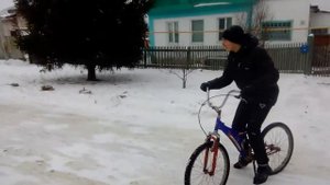 Зимний дрифт на велосипеде