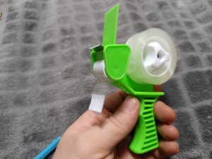 Диспенсер для скотча