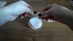 Брошь-цветок из органзы