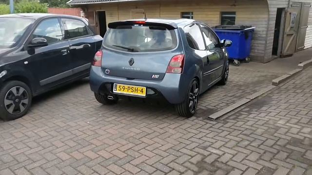 Renault Twingo 1.2 16v with straight pipe смотреть онлайн
