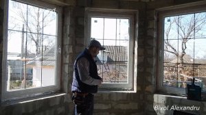 Монтаж пластиковых окон Rehau с вклеенными шпросами. Правилиноя расклинка окон и стеклопакета.