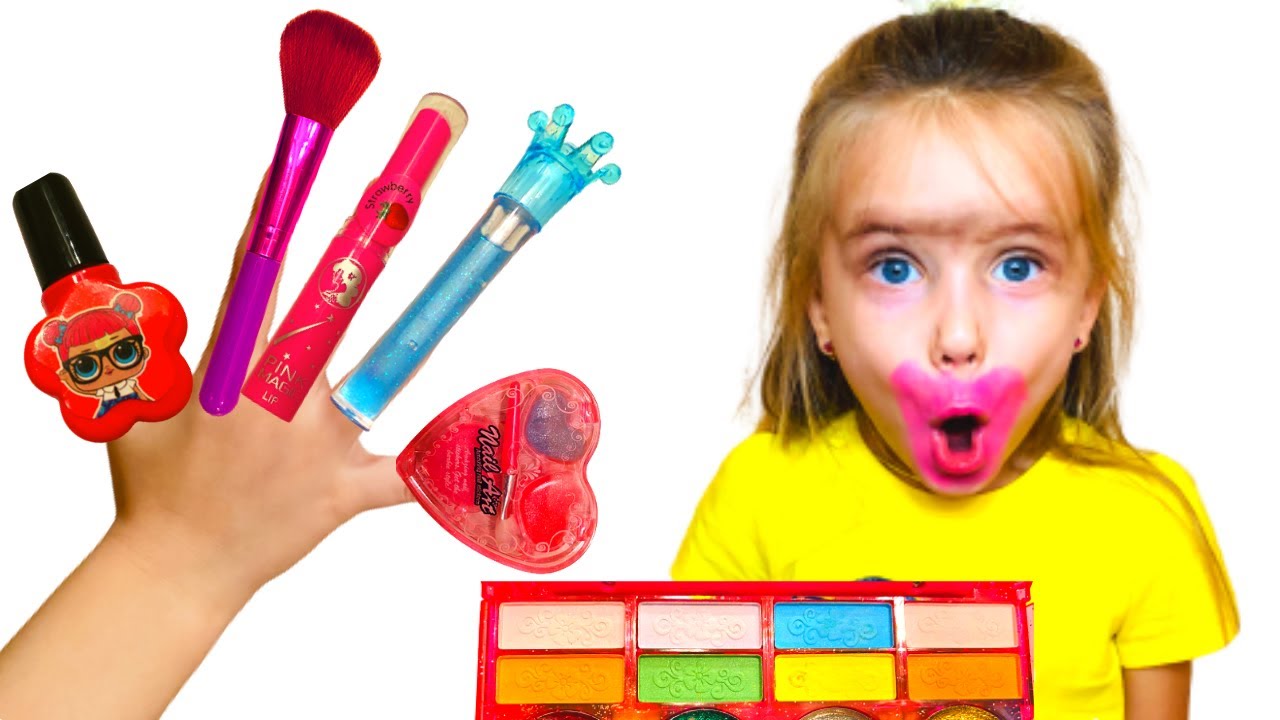 Игры с косметикой для детей от Полины смотреть онлайн