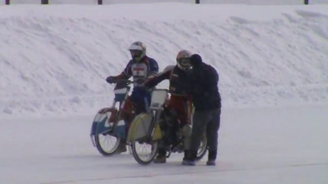 Мотогонки на льду тренировка 28.02.2014 г. Новосибирск смотреть онлайн