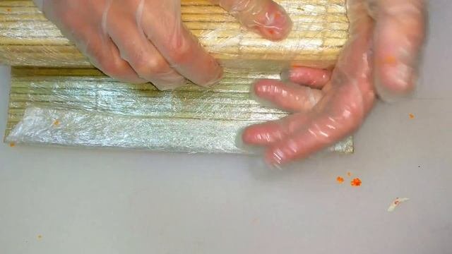 Ролл Калифорния + Ролл Канада=Мистер Угорь.  Sushi Roll