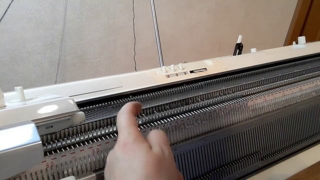 МК носки без шва на вязальной машине Brother видеоурок.
