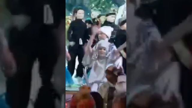 вступала в сказке?????? я хочу выступати и буду это делать!!!!!!!!!!!!!!!!!! смотреть онлайн