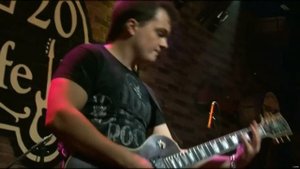 Примус. "Девочка сегодня в баре".