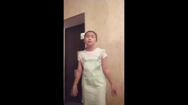 Поздравление от девочек 4 «В» класса с днем Защитника Отечества смотреть онлайн