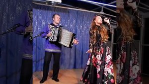 "Песенка знакомая и мотив простой.. ой..." Певица Вероника и Павел Сивков (баян)
