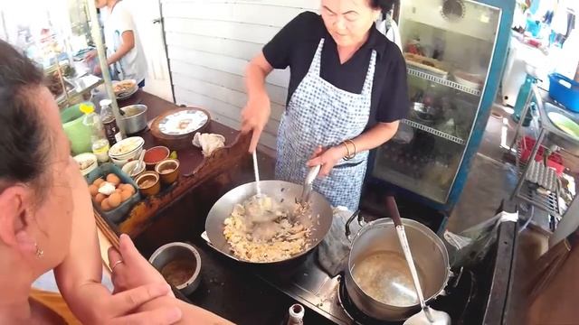 Как вкусно приготовить рис с морепродуктами по тайски .Паттайя ( Фрайд райс ) смотреть онлайн