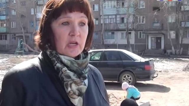 43-й дом в 16-ом мкр. выиграл "конкурс" на самый грязный двор. смотреть онлайн