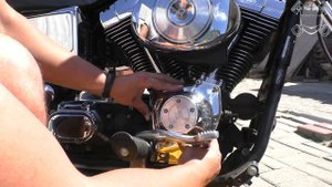 Осмотр натяжителей на TwinCam 88.... Harley Davidson Dyna FXDL
