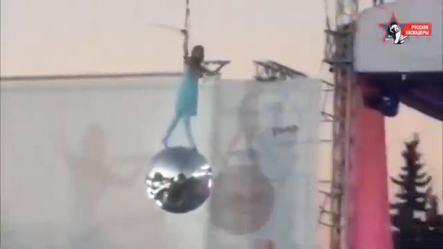 Известный коллектив профессиональных каскадеров (1) смотреть онлайн