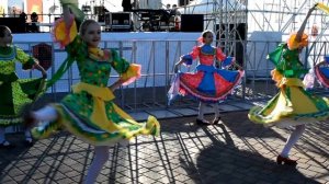 Ансамбль "Лебёдушки" - танец "Озорницы" (Ростов-на-Дону, парк "Левобережный", 02.06.2018)