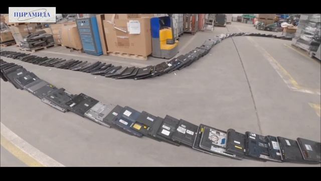 МИРОВОЙ РЕКОРД! САМОЕ ДЛИННОЕ ДОМИНО В МИРЕ  ИЗ НОУТБУКОВ!  Domino .  250,000 Dominoes -    GAME ON