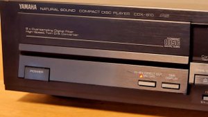 Yamaha CDX-810 CD Player - HiFi