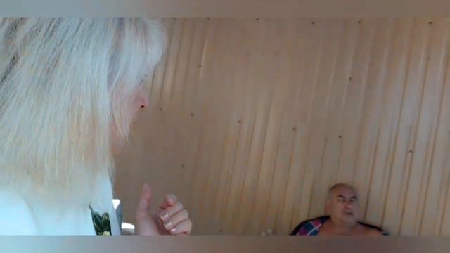 Сидим в беседке, болтаем. И вдруг как началось! смотреть онлайн