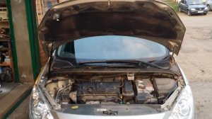 Газовый упор на Пежо 307
