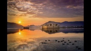 ХИТ! песня который заставит многих вернутся в детство)))