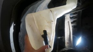 Фольксваген Амарок ремонт стеклоомывателя.