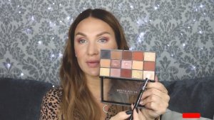 Вечерний макияж. Палетка теней MAKEUP REVOLUTION