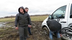 Застрял в грязи: Крокодил JEEP и MB Vito 4x4/Stuck in the mud: Crocodile JEEP and MB Vito 4x4