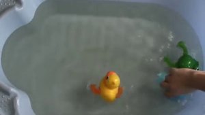 Заводные игрушки для ванны