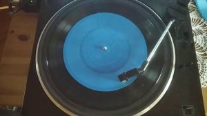 виниловая пластинка не известного происхождения на не известном языке