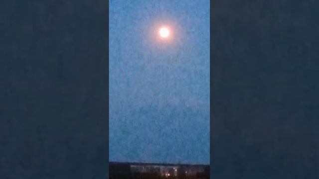 КЛУБНИЧНОЕ ПОЛНОЛУНИЕ?и красивый красный закат??сегодня 4 июня 2023 лунная соната СУПЕРЛУНИЕ