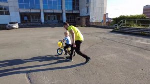 Как научить ребёнка кататься на велосипеде