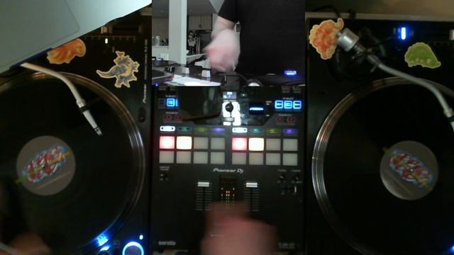 40 Steve D Swing over metronome #100daysofscratching смотреть онлайн