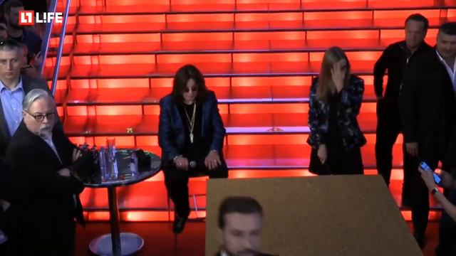 ОЗЗИ ОСБОРН интервью\ Оззи Осборн 01.06.2018 интервью в Москве смотреть онлайн