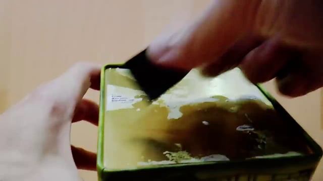 Лайфхак: удаляем остатки клея от этикеток смотреть онлайн