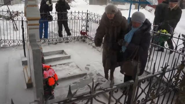 Открытие памятника Белавину 3/ www.vkarpinsk.info смотреть онлайн