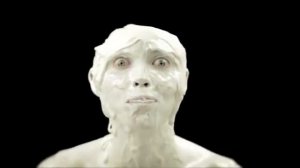 Странная реклама про мороженое?