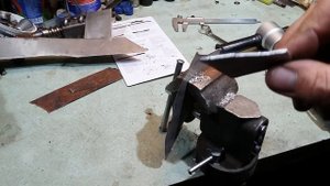 Высечные ножницы насадка на дрель.