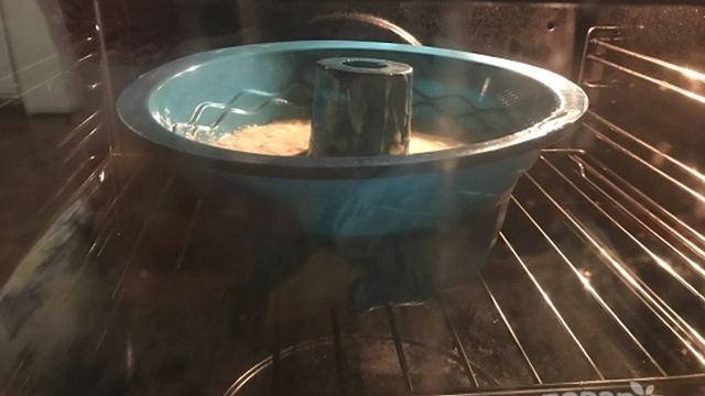 Яблочный кекс с шоколадом
