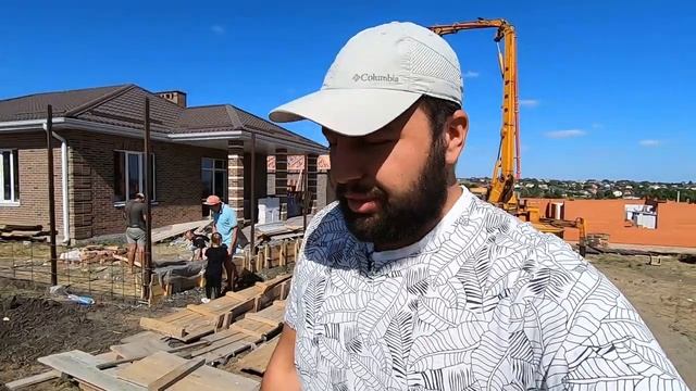 Фундамент под кирпичный забор / Подпорные стены