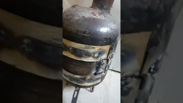 печь для гаража из балона от фреона / stove for garage from a ballon