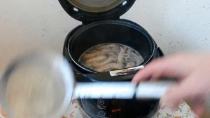 Как приготовить нежирный куринный бульон в мультиварки.