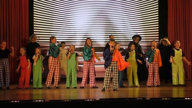 Финал капустника к 24 летию Эстрадной студии "Фантазматика"