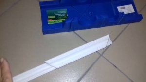 #302. Потолочный ПЛИНТУС как приклеить. Нарезаем углы