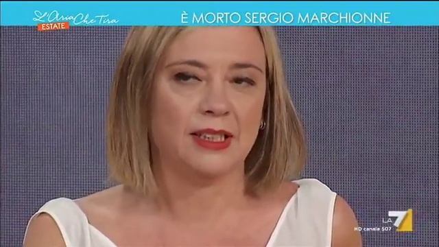 Daniela Preziosi (Il Manifesto) apprende in diretta della morte di Sergio Marchionne: 'Questo ... смотреть онлайн