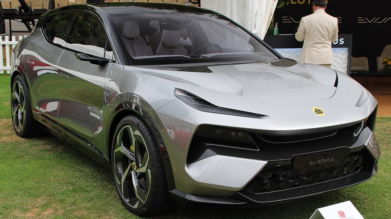 ОБЗОР: Lotus Eletre 2024. Lotus не похожий на другие Lotus.