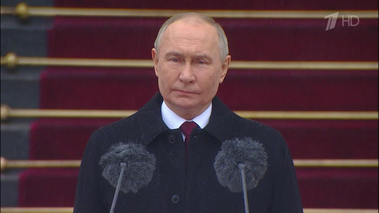 Главное событие дня - церемония вступления Владимира Путина в должность президента России