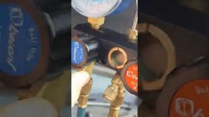 КАК ПРОВЕРИТЬ НАЛИЧИЕ ГАЗА В КОНДИЦИОНЕРЕ АВТОМОБИЛЯ