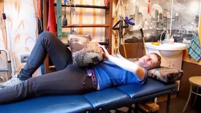 Положения облегчающие боль в плече.mp4