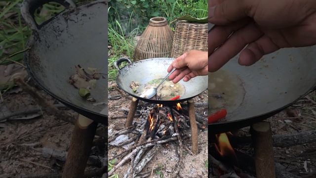 wow soup fish at the forest is very delicious #fishing #countryside #fish #countrysidelife смотреть онлайн