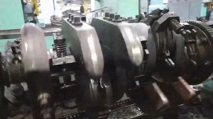 Подготовка коленчатого вала дизеля Д49 к укладке.